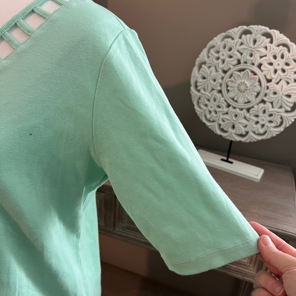 NWT Karen Scott Cutout Tee - Picture 3 of 6